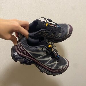 Solomon sneaker Size 5 Women